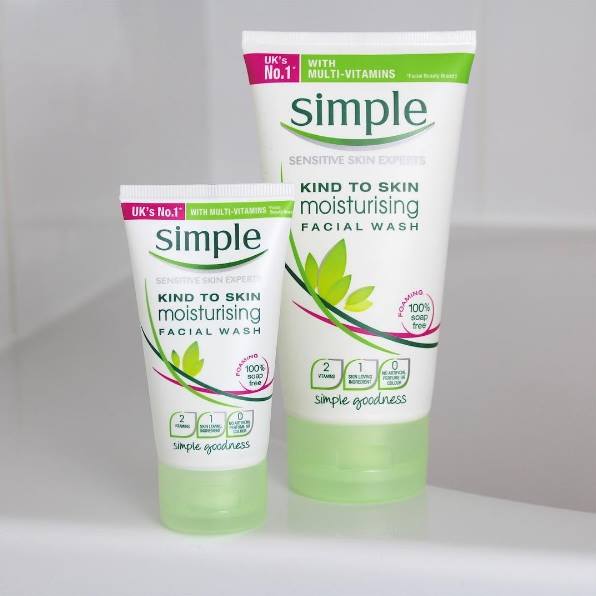 Sữa Rửa Mặt Simple Kind to Skin Moisturising Facial Wash Travel Size (Da Khô)