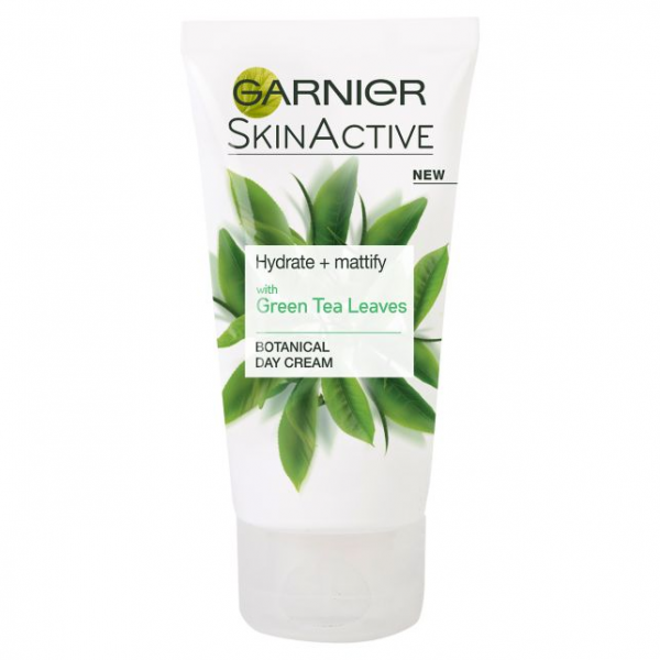 Kem Dưỡng Garnier Natural Green Tea Extract Moisturiser Oily Skin 50ml