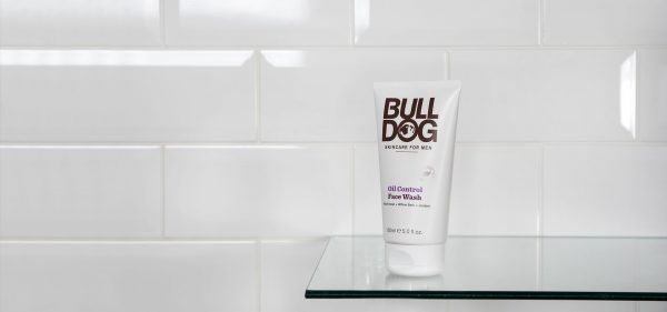 Sữa Rửa Mặt Bulldog Oil Control Face Wash Cho Nam Da Dầu 150ml